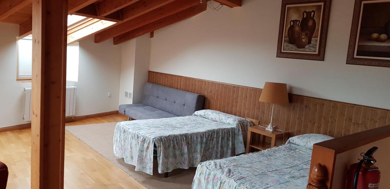 הויוס דל אספינו Casa Rural Tio Carlillos מראה חיצוני תמונה