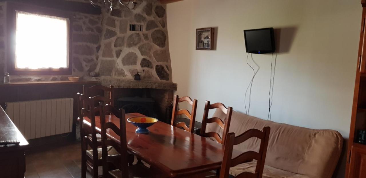 הויוס דל אספינו Casa Rural Tio Carlillos מראה חיצוני תמונה