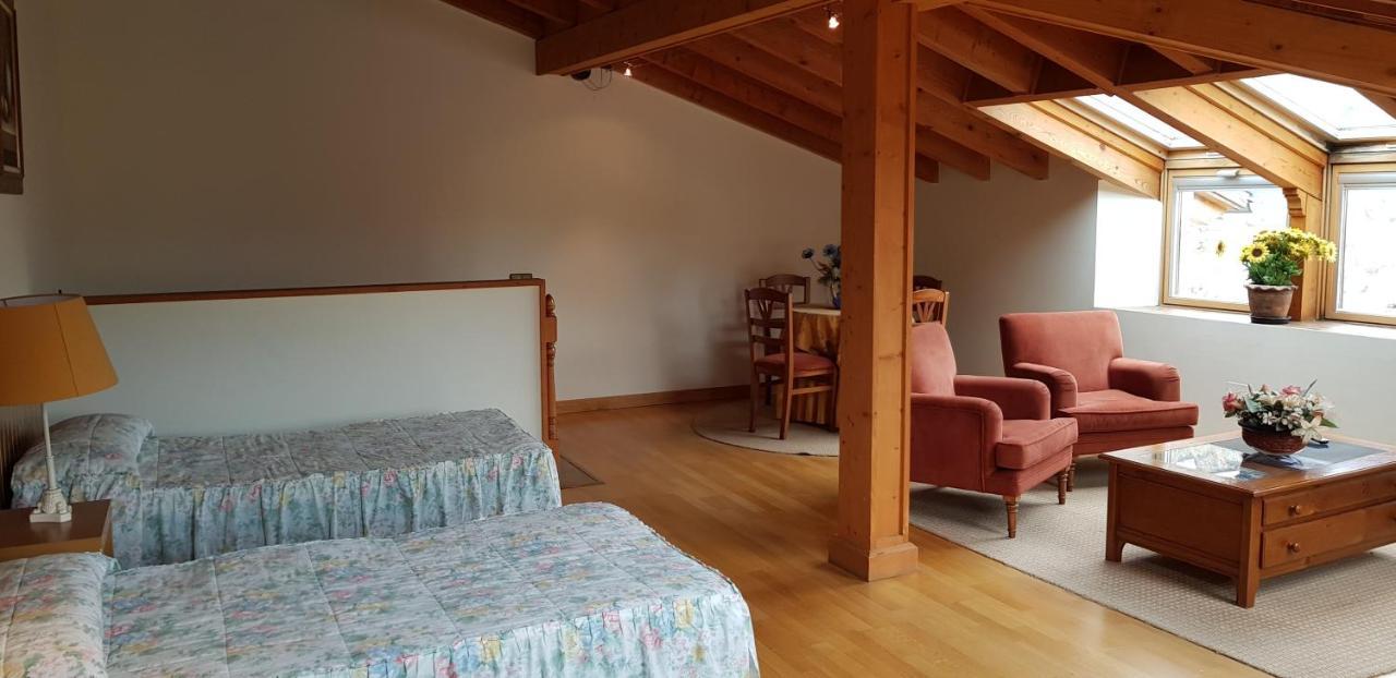הויוס דל אספינו Casa Rural Tio Carlillos מראה חיצוני תמונה